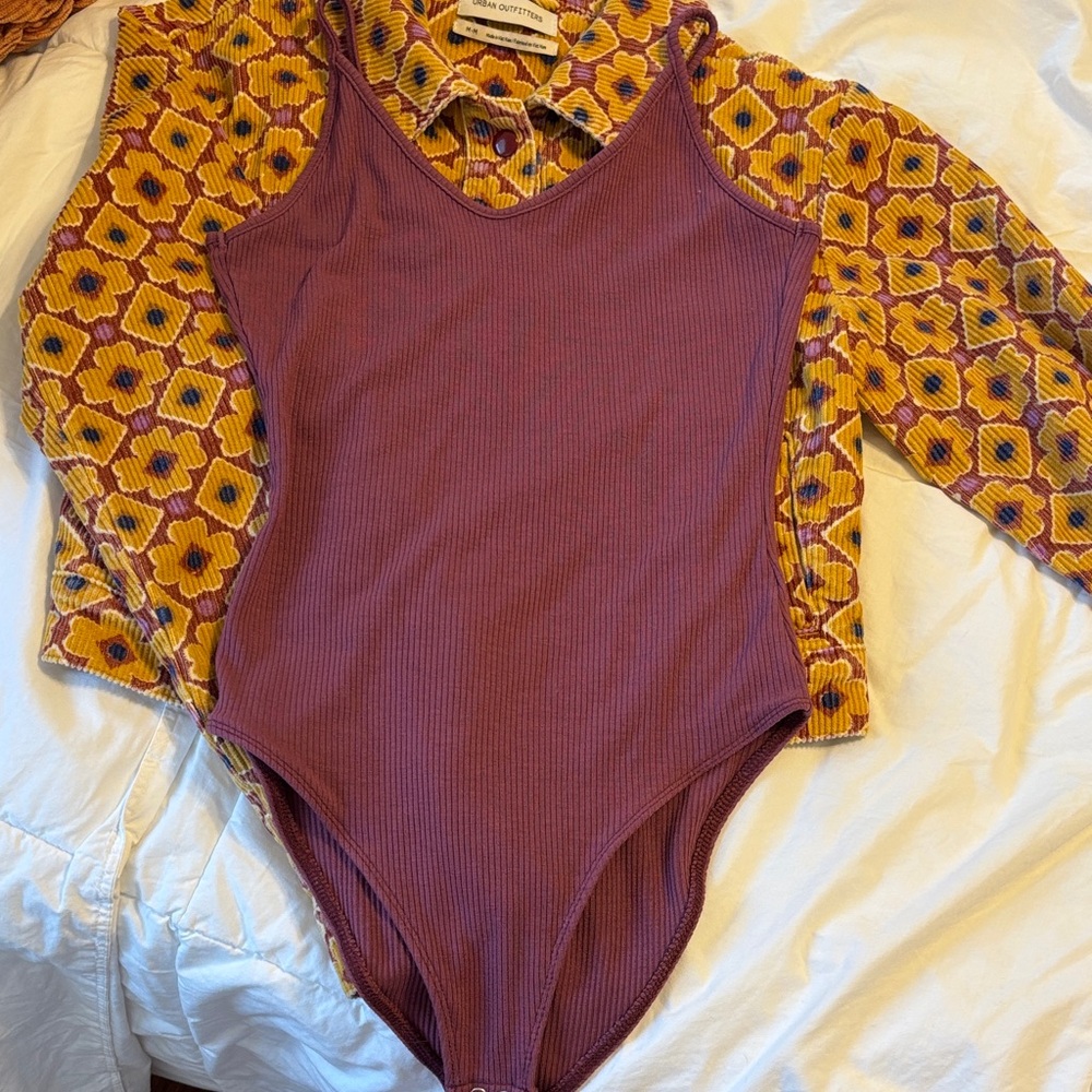 Urban Outfitters, Corduroy, gold and burgundy Floral Jacket - Picture 5 of 5